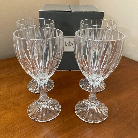 Mikasa Park Lane Wine Goblets Glasses Set of 4 New In Box - Picture 1 of 5
